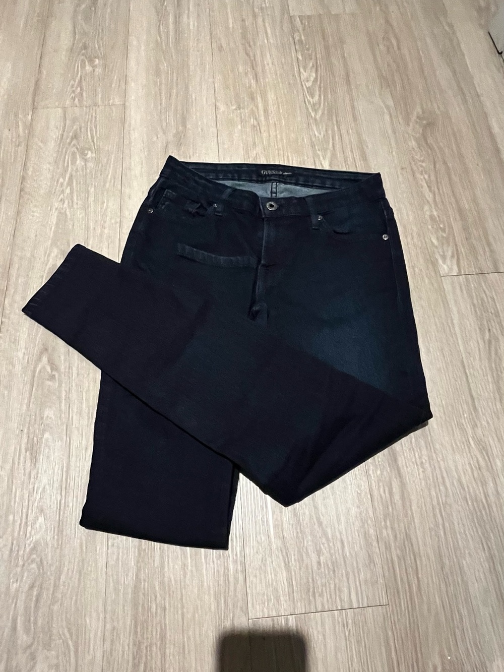 Guess Dark Navy Washed Skinny Jeans - Picture 15 of 16